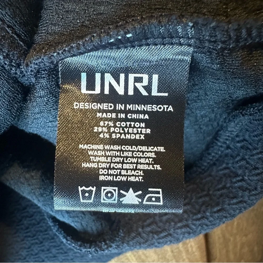Unrl Women's Elevation Black Textured Pullover Hoodie